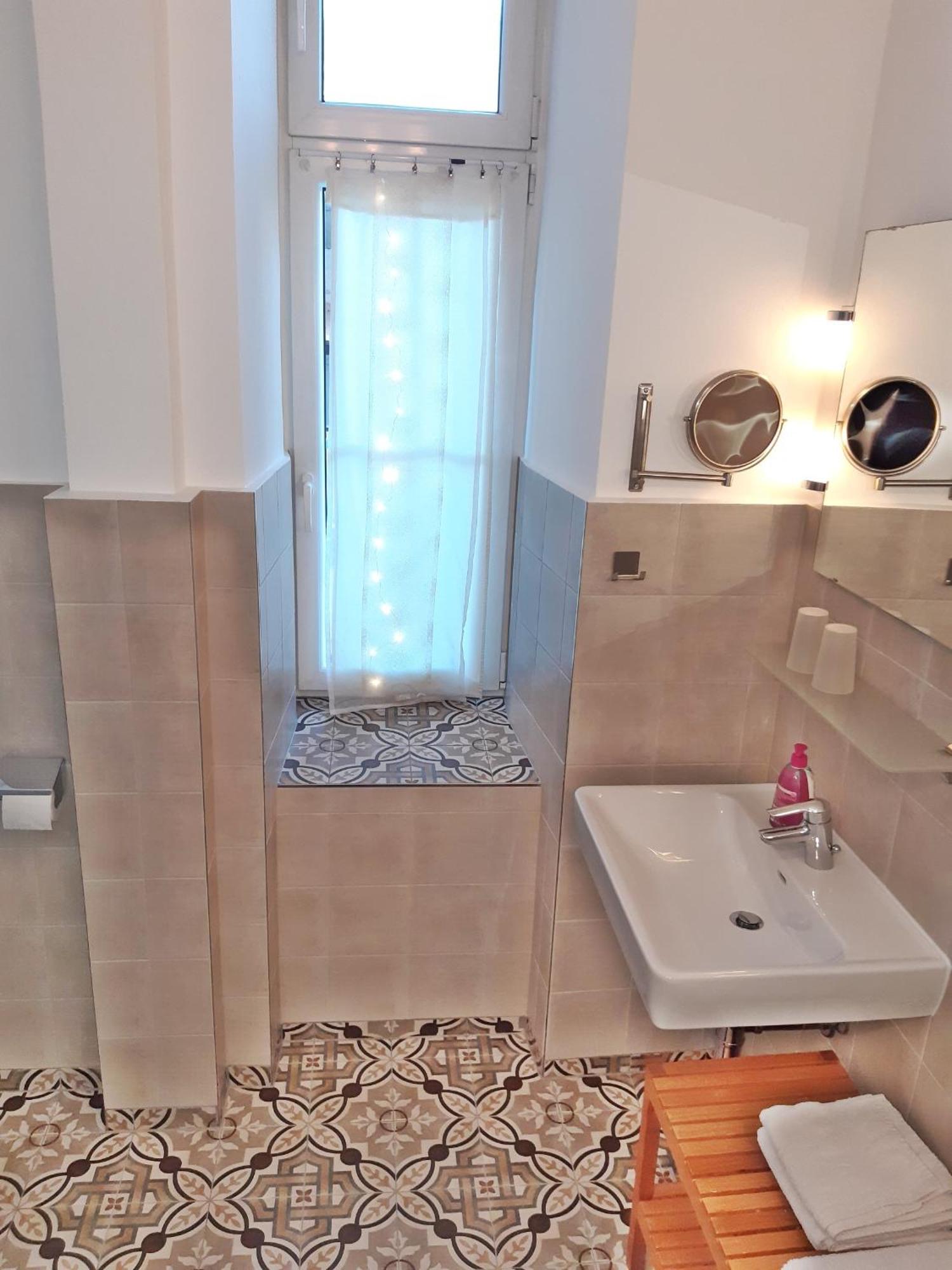 Kristall Doppelzimmer Direkt Im Zentrum, Balkon Bad Ischl Esterno foto